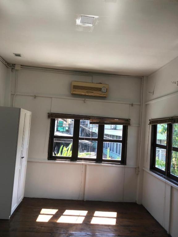 Hostel Nearthepark Backpack House Chiang Mai Exterior foto
